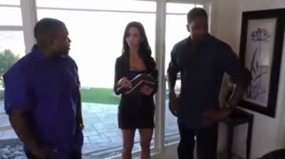 Ihre Plastiktitten schreien nach einer DP