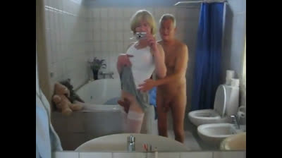 Older Man Gives Blowjob to Amateur Crossdresser