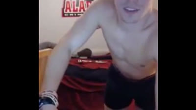 Twink's Delicious Butt on Webcam