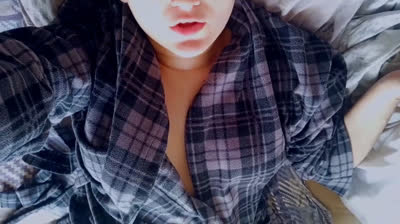 Russian Teen's Pussy Eating Webcam Show