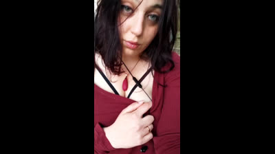 Mary Dembech si masturba in pubblico