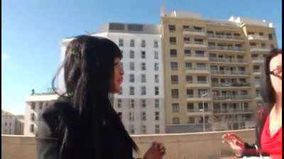 Hausfrau schleppt mich faer einen Dreier ab