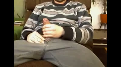 Amateur Guy Masturbates Big Cock on Webcam