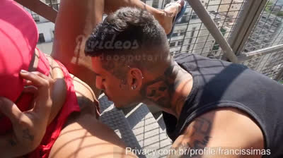 Menage quente com duas belas mulheres milfs