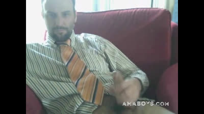 Amateur Bear Daddy Jerks Off in Suit