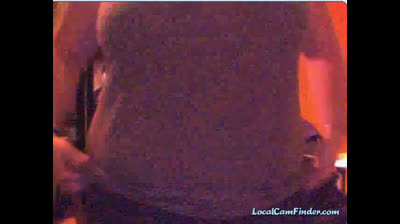 Amateur Girl Changes Clothes on Webcam