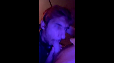 VINNIE FALL suce une mec de 25 ans