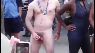 Public Masturbators: Outdoor Hunk Action