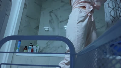 Teen babe secretly masturbates on webcam in bathroom.