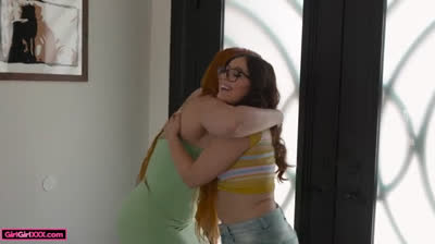 Lauren Phillips y Leana Lovings