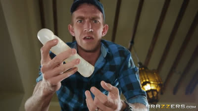 When plumber finds out housewife is hungry for sex, he bangs her - SexVid.xxx