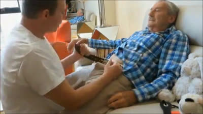 Père pipe - Amateur Hunk Suce