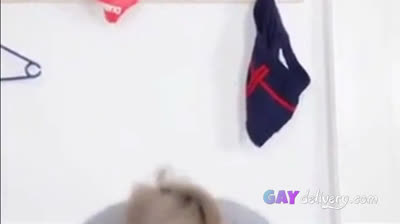 Twink Sniffs Schwimmer Bareback