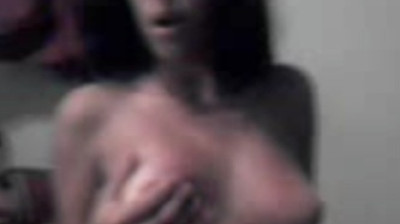 2 pibes enfiestandose a Natalia en un garage  - gangbang