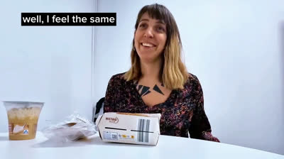 Arbeitskollegin im Waschraum genagelt