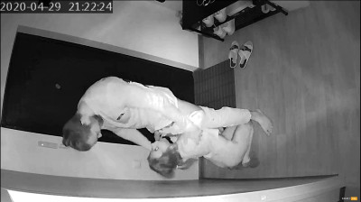 Esposa infiel follando con el amigo