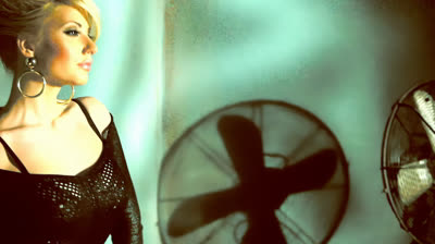 Tsvetelina Yaneva -  Schupeni Neshta PMV by IEDIT