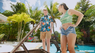 MOM AND STEPDAUGHTER COTTAGE LIFE