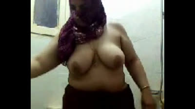 Arabische BBW auf Webcam aus der Schweiz