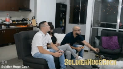 Visitas caliente termina en trio